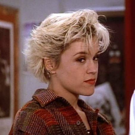 Christine Elise As Emily Valentine In Beverly Hills 90210 Beverly Hills 90210 Picture 70147359 454 X 454 Fanpix Net