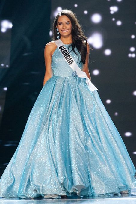 Isabella Bloedorn: Miss Teen USA 2019 Preliminary Competition- Evening ...