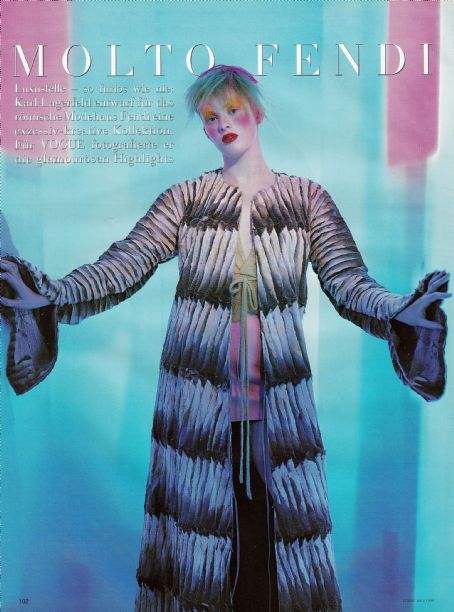 Karen Elson - Vogue Magazine Pictorial [Germany] (July 1999)