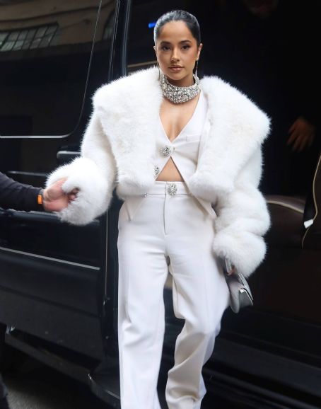 Who is Becky G dating? Becky G boyfriend, husband - Who Is Becky G Dating? Singer's Relationship Timeline