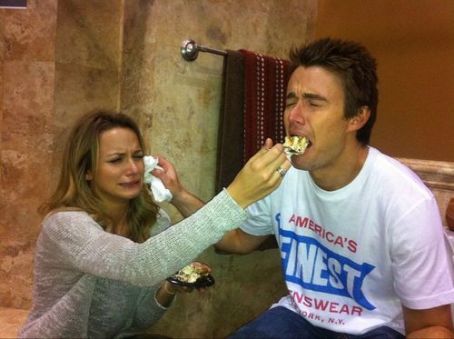 Shantel VanSanten and Robert Buckley