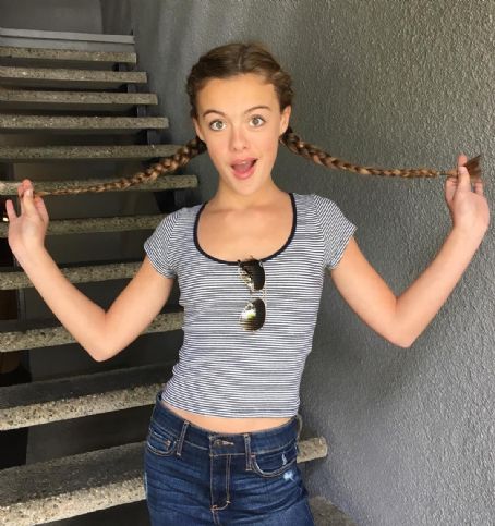 Isabella Alexander Photos Isabella Alexander Picture Gallery Famousfix