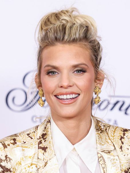 Annalynne Mccord – 2024 Race To Erase Ms Gala At Fairmont Century Plaza ...