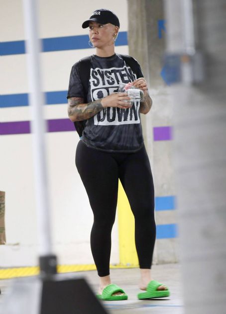 Amber Rose – Seen out shopping in Los Angeles