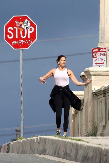 Teri Hatcher – Out in Los Angeles | Teri Hatcher Picture #101983595 ...