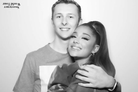 Ariana Grande – Sweetener World Tour Meet and Greet in London