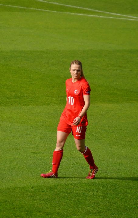 Melike Pekel