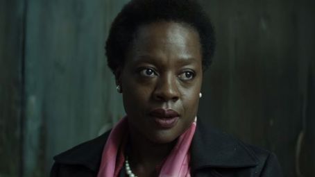 Who is Amanda Waller dating? Amanda Waller partner, spouse