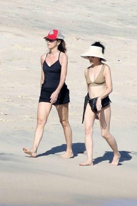 Marisa Tomei – Seen in Cabo with a female friend