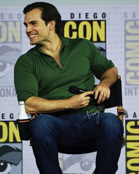 Henry Cavill Comic Con 2019 - FamousFix