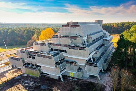 Elion-Hitchings Building