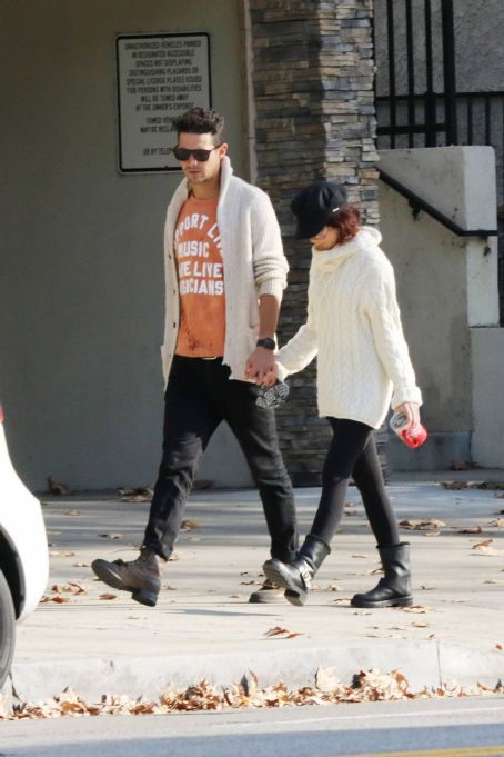 Sarah Hyland – With Wells Adams seen on a stroll in Los Angeles