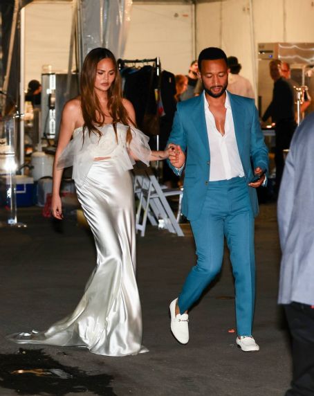Chrissy Teigen – With John legend attend a charity event hosted by Prada at the Gagosian Gallery