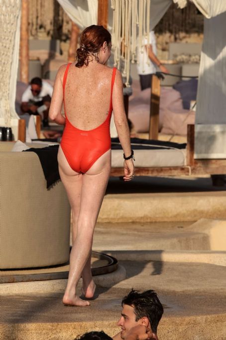 Lindsay Lohan Body Type One - Day in the Sun