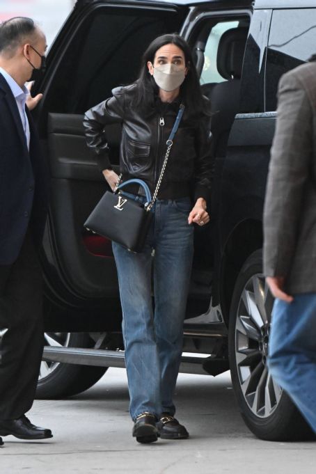 Jennifer Connelly – Seen at JFK Airport in New York | Jennifer Connelly