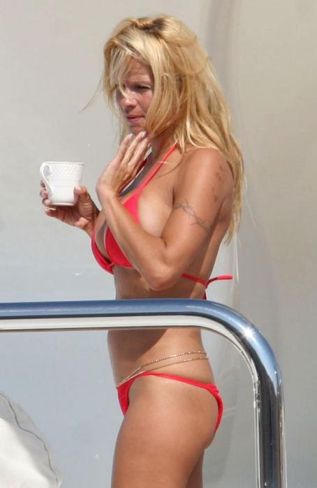 pamela anderson red bikini