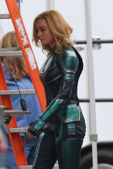 Brie Larson – On the set of ‘Captain Marvel’ in LA - FamousFix