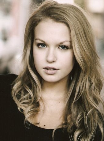 Penelope Mitchell height