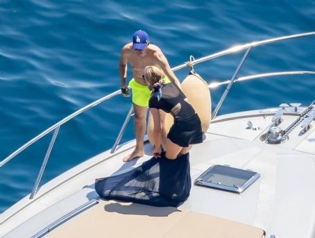 Paris Hilton – With Carter Reum sizzle on yacht in Positano