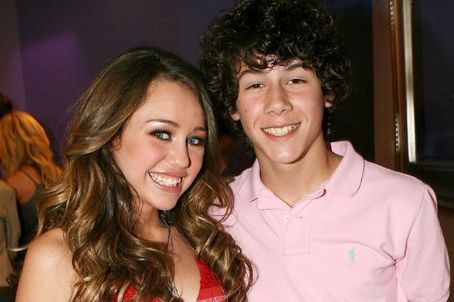 Nicholas Jonas and Miley Cyrus - Breakup