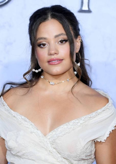 Who is Sarah Jeffery dating? Sarah Jeffery boyfriend, husband