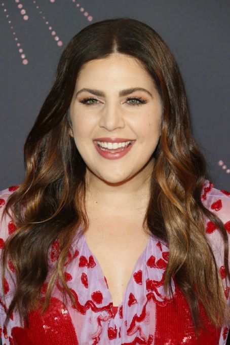 Who is Hillary Scott dating? Hillary Scott boyfriend, husband