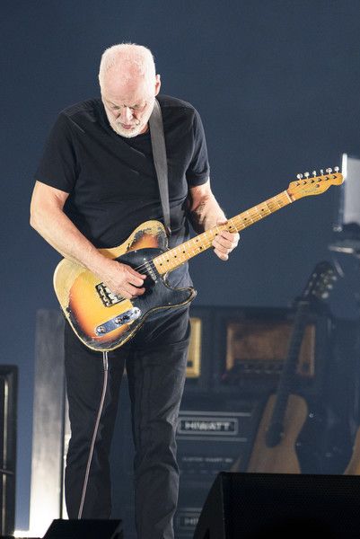 David Gilmour Performs Live On Stage At Madison Square Garden On April ...