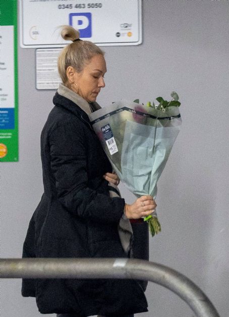 Kristina Rihanoff – Spotted with flowers while out in London