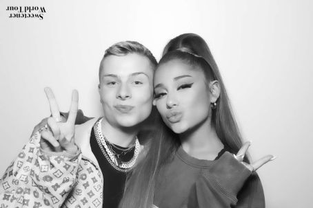 Ariana Grande – Sweetener World Tour Meet and Greet in London