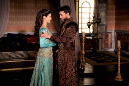 Muhtesem Yüzyil Kösem - Episode 11 Picture - Photo of Beren Saat and ...