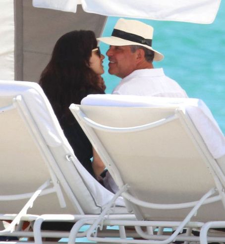 Olga Kurylenko And Danny Huston Share A Kiss On The Beach In Miami Famousfix Com Post