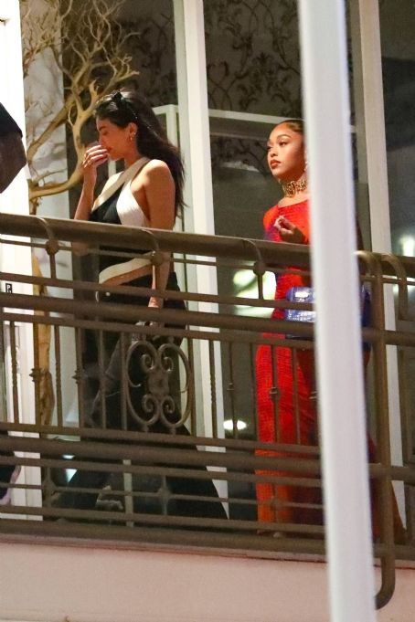 21metgala on X: Kylie Jenner and Jordyn Woods is seen having dinner in Los  Angeles.  / X