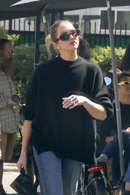 Stassi Schroeder – Seen with friends over lunch in Los Feliz