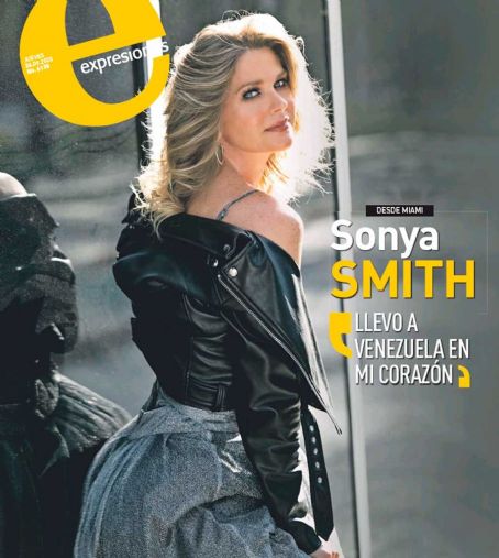 Sonya Smith - Expresiones Magazine Cover [Ecuador] (24 September 2020)