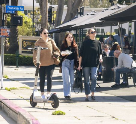 Stassi Schroeder – Seen with friends over lunch in Los Feliz
