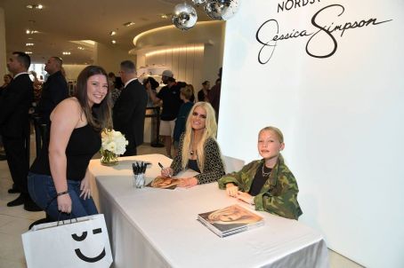 Jessica Simpson – celebrate the launch of her Fall Collection