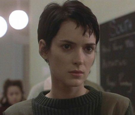 Winona Ryder as Charlotte in Mermaids (1990). - FamousFix