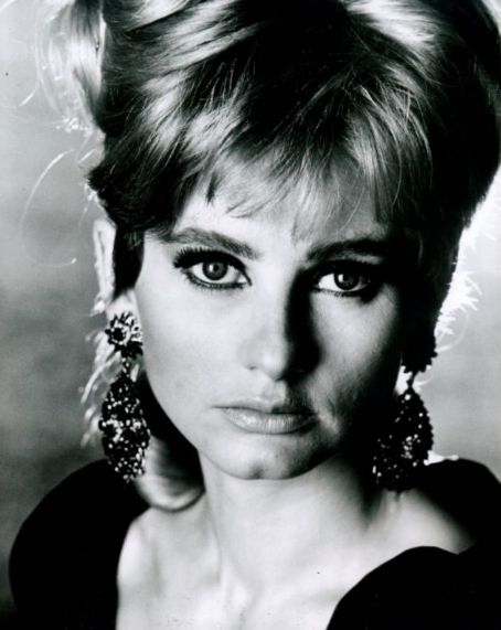 Jill Ireland - FamousFix