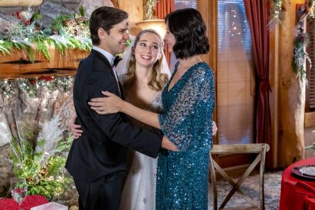 Catherine Bell – Meet Me at Christmas (2020) Poster-Promo-Stills