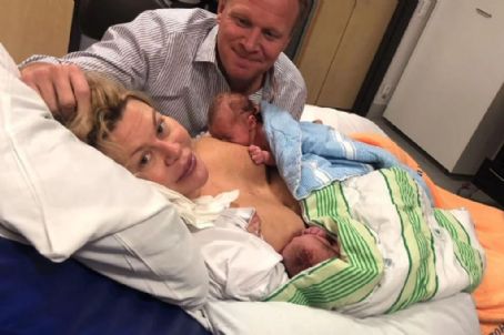 ‘Tinder Swindler’ victim Pernilla Sjoholm gives birth, welcomes twin babies