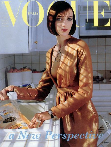 Steven Meisel Hannelore Knuts Vogue Magazine July 2000 Cover Photo Italy