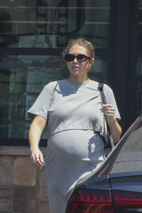 Stassi Schroeder – And Beau Clark seen grocery shopping in Los Feliz