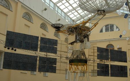 Luch (satellite)