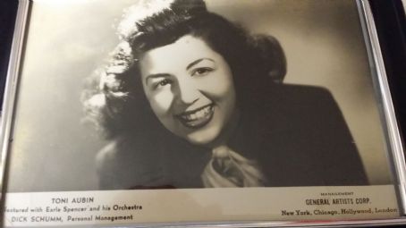 Toni Aubin