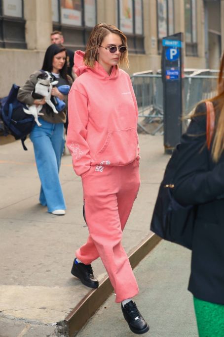 Cara Delevingne – Out in New York
