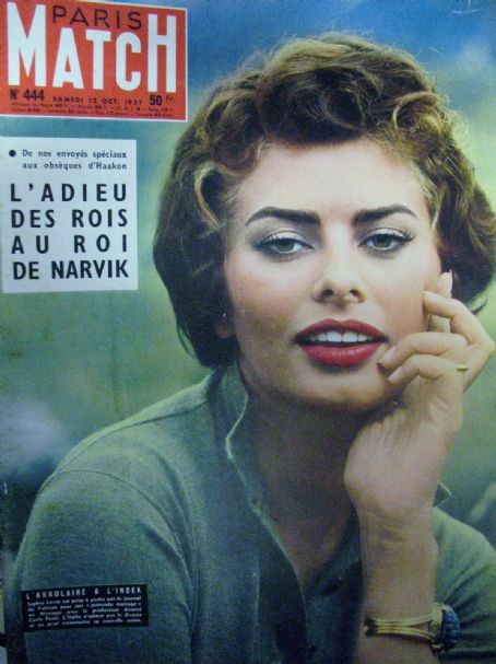 Sophia Loren, Paris Match Magazine 12 October 1957 Cover Photo - France