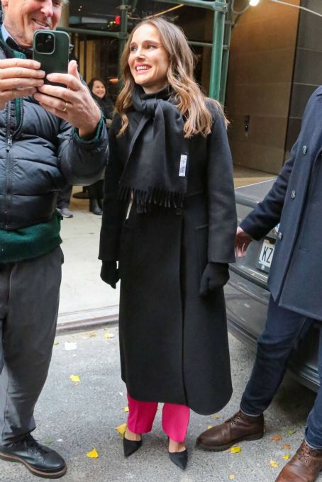 Natalie Portman – Seen in SoHo – New York City