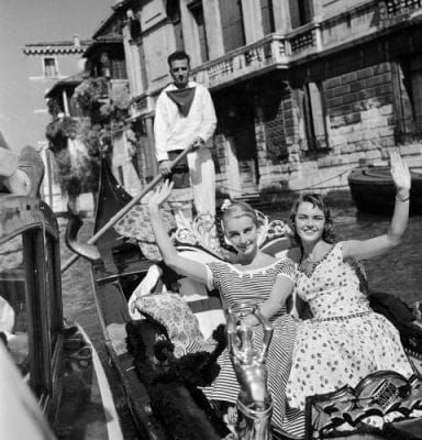 Beatrice Faccioli Miss Italia 1957 right and Milena Zini Miss