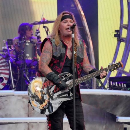 Mötley Crüe performing for the first time since 2016 in Atlanta, Georgia — June 16, 2022
