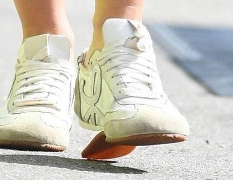 Emily Ratajkowski – Out in New York